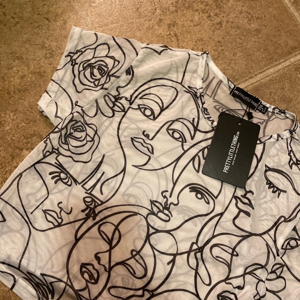 PRETTYLITTLETHING Faces crop-top shirt